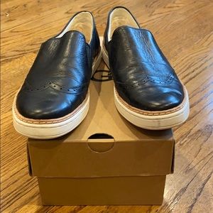 Ugg slip on sneaker